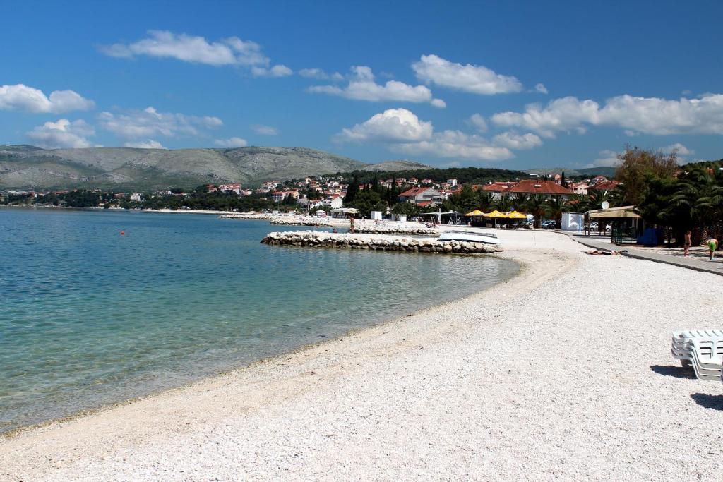 Apartments Villa Filip Trogir Quarto foto